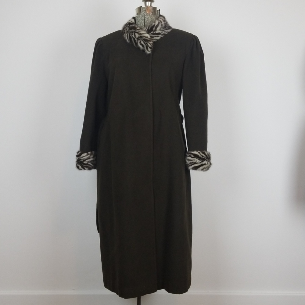 Brown Wool Coat with Fur Collar and Cuffs